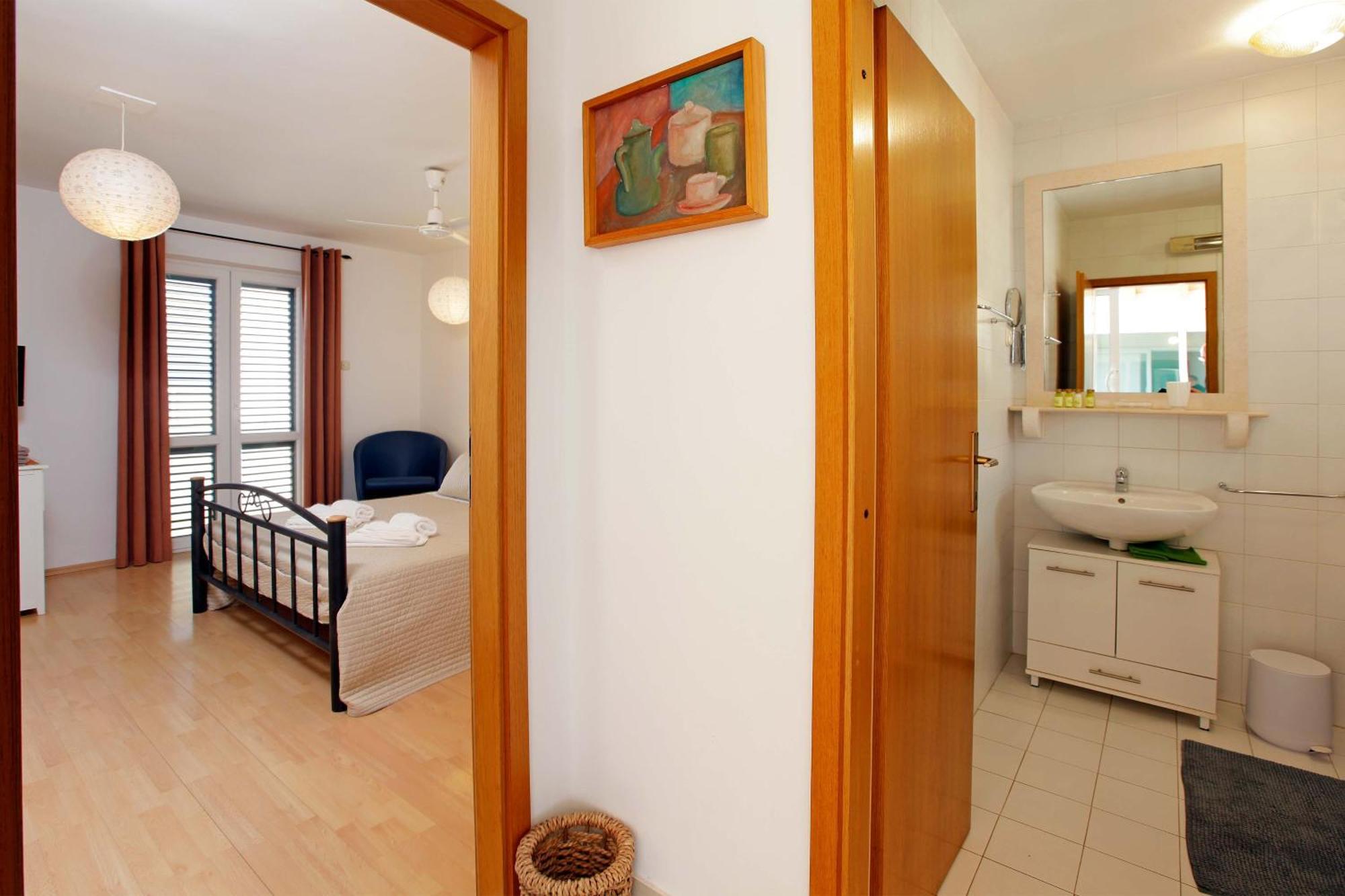 Mel Apartman *